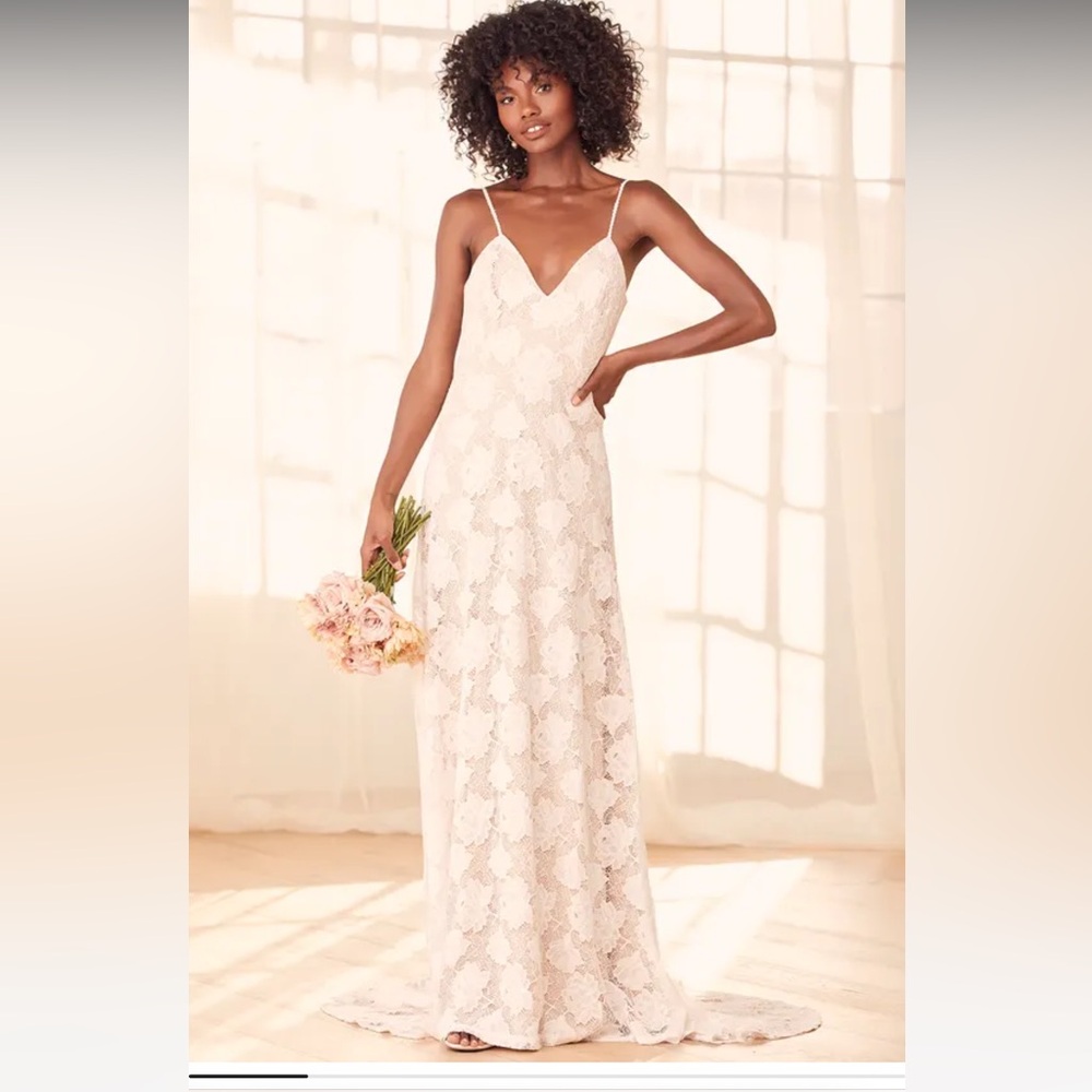 Lulu’s - A Vision to Behold Lace Wedding dress